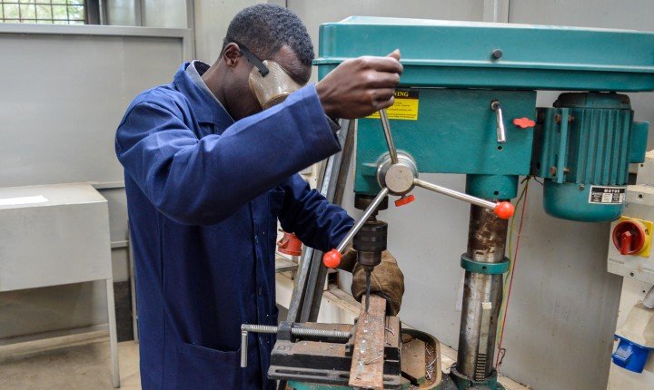 Fomentem la formació i l’empreniment a Kenya